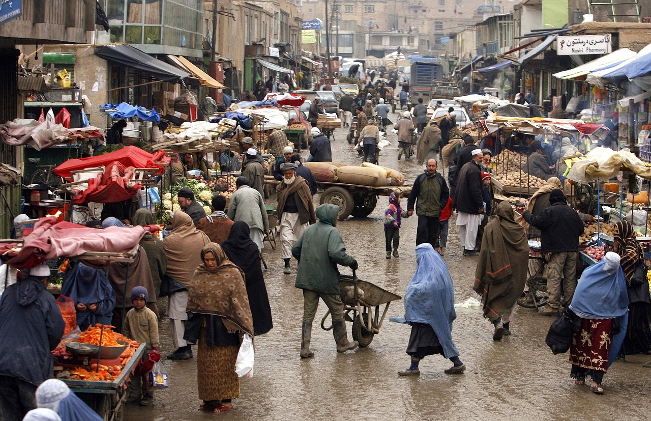Afghanistan, town, city — Ease and Affordability: The Key Benefits of Contractor Foreman